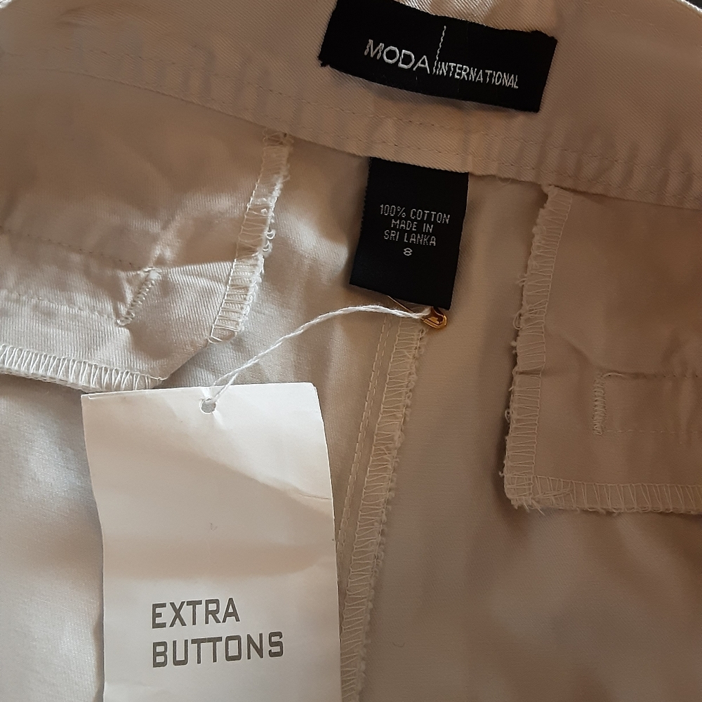 Moda Shorts - Picture 2 of 4